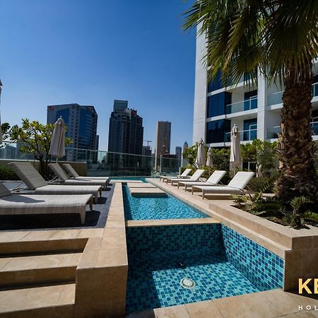 Sleek Studio In Prive With Stunning Canal View Dubaj Zewnętrze zdjęcie