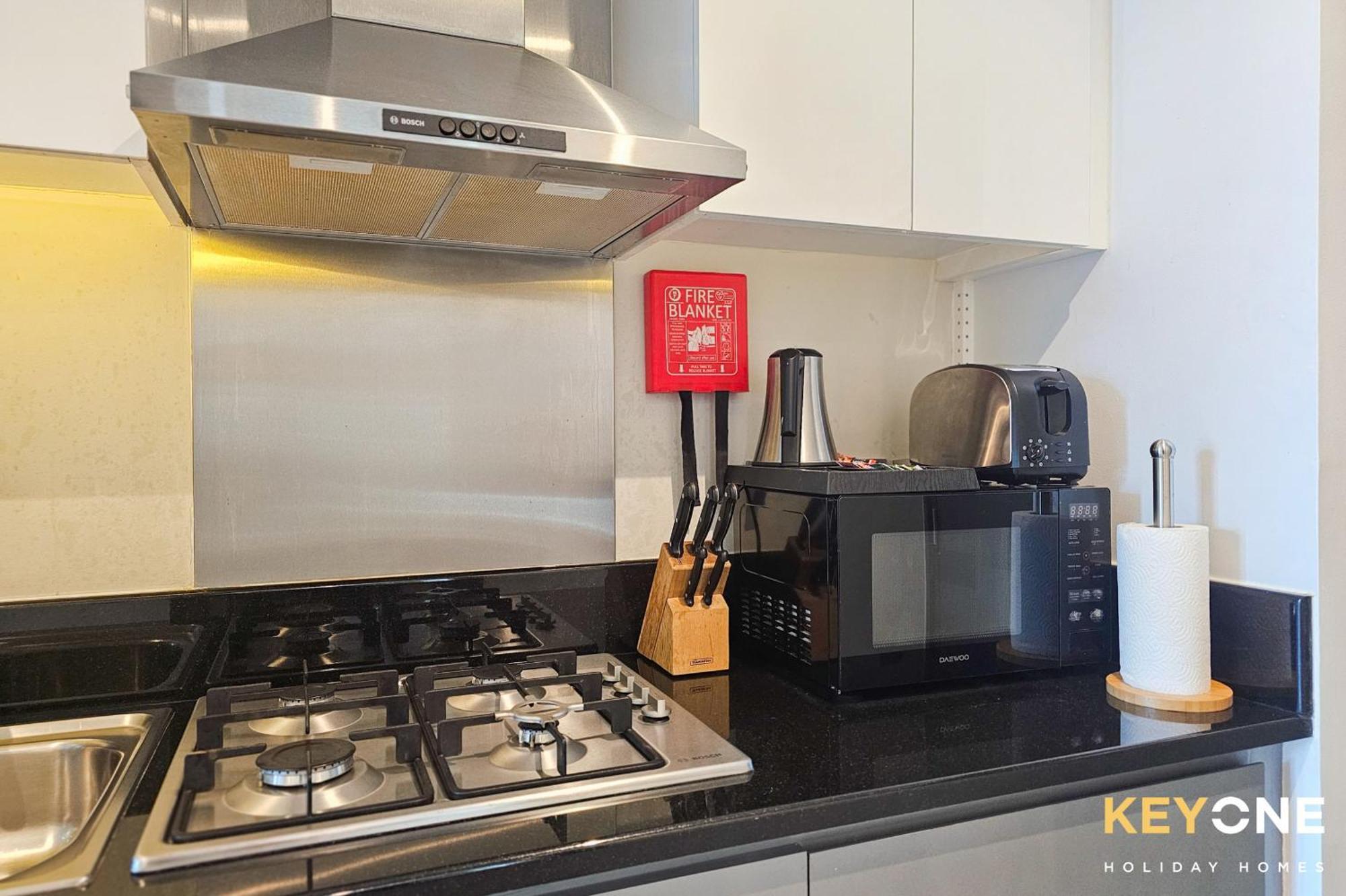Sleek Studio In Prive With Stunning Canal View Dubaj Zewnętrze zdjęcie