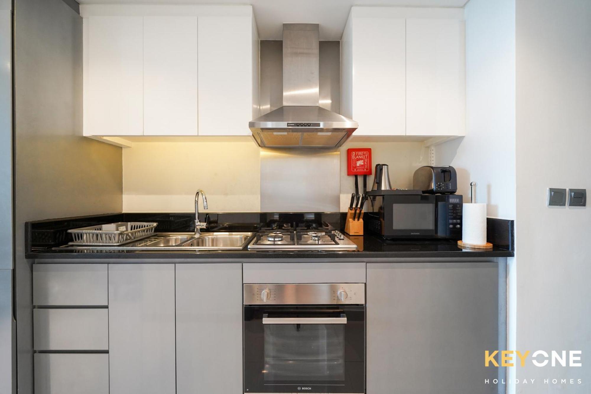 Sleek Studio In Prive With Stunning Canal View Dubaj Zewnętrze zdjęcie
