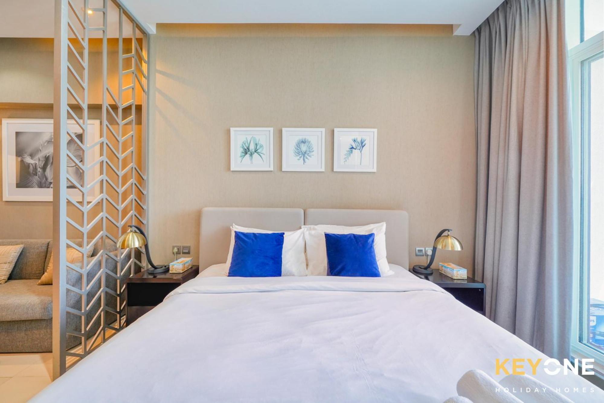 Sleek Studio In Prive With Stunning Canal View Dubaj Zewnętrze zdjęcie